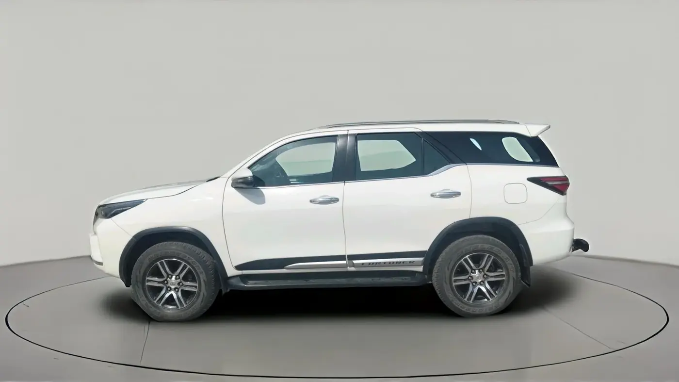 2023 Toyota Fortuner 4X2 AT 2.8 DIESEL, Diesel, Automatic, 37,544 km, exterior