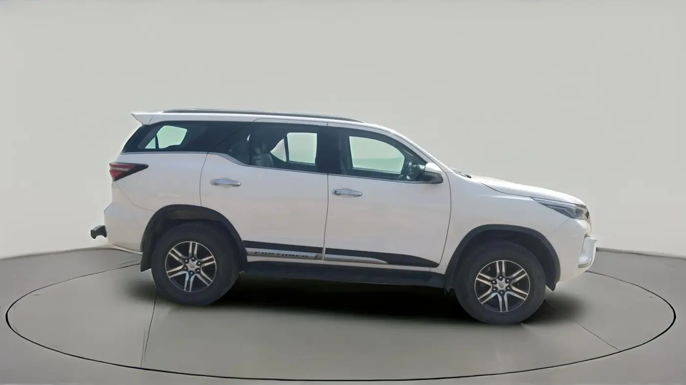2023 Toyota Fortuner 4X2 AT 2.8 DIESEL, Diesel, Automatic, 37,544 km, exterior