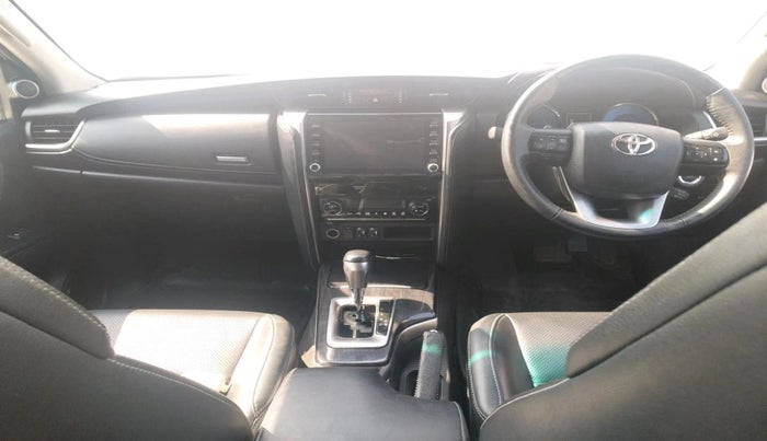 2023 Toyota Fortuner 4X2 AT 2.8 DIESEL, Diesel, Automatic, 37,544 km, interior