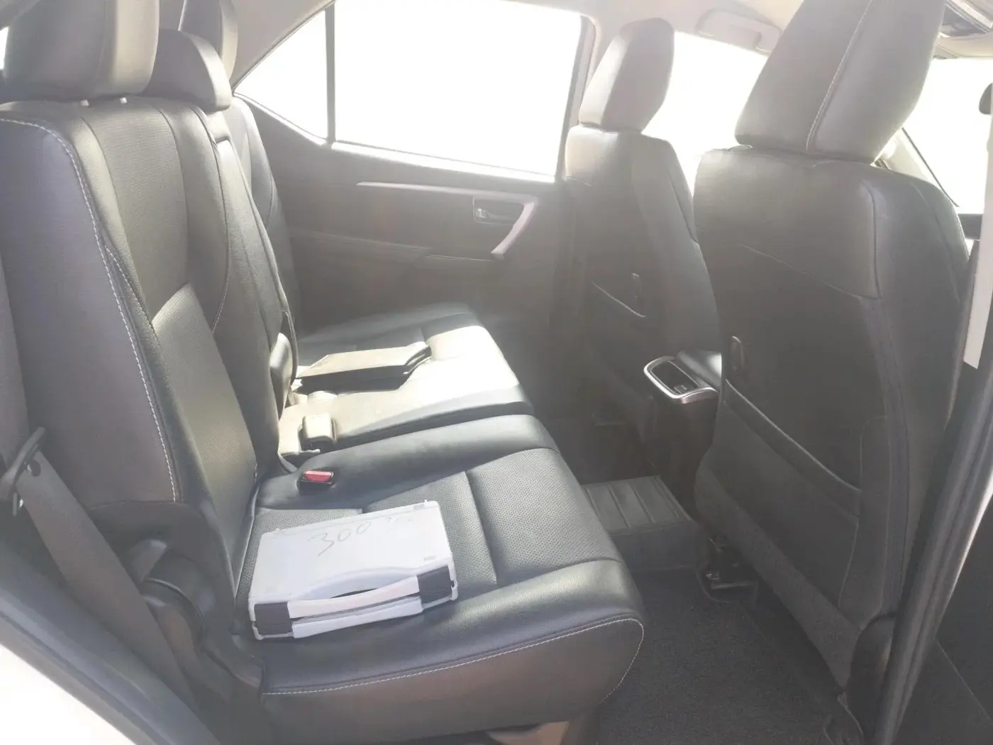 2023 Toyota Fortuner 4X2 AT 2.8 DIESEL, Diesel, Automatic, 37,544 km, interior