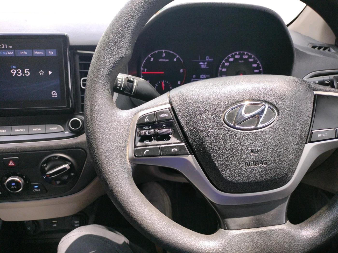 2022 Hyundai Verna S PLUS 1.5 CRDI, Diesel, Manual, 50,853 km, interior