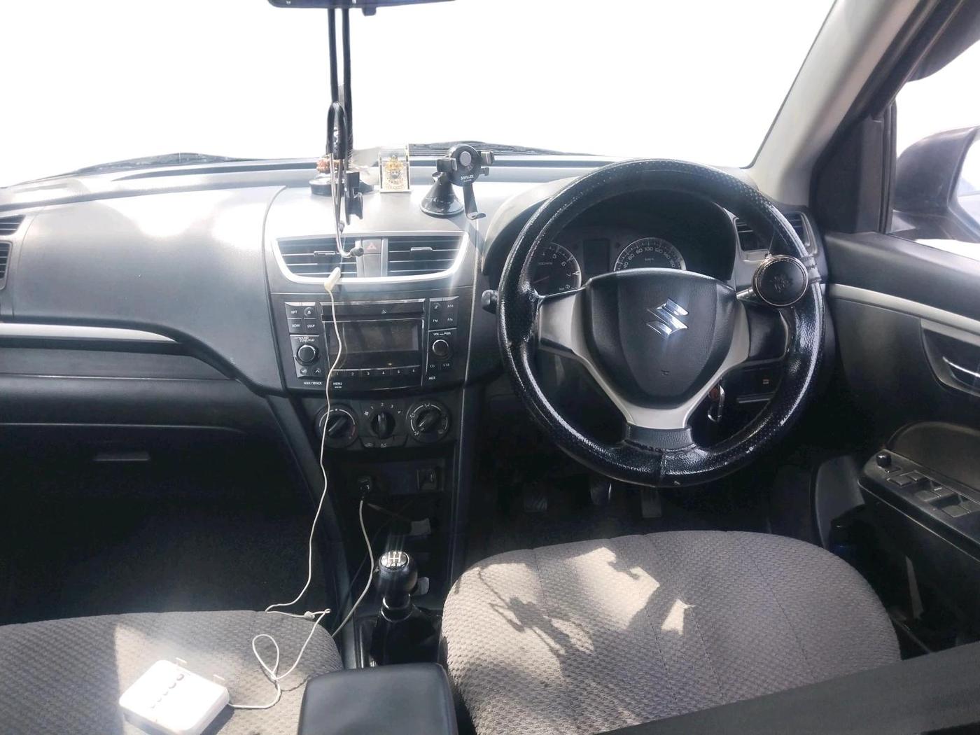 2015 Maruti Swift VXI, Petrol, Manual, 1,54,880 km, interior