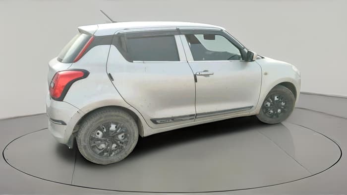 2020 Maruti Swift LXI, CNG, Manual, 85,012 km, exterior