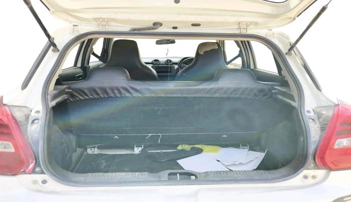 2021 Maruti Swift LXI, Petrol, Manual, 84,851 km, exterior