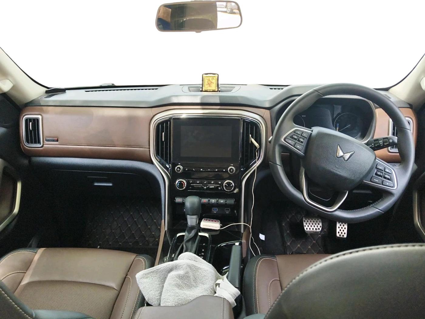 2024 Mahindra SCORPIO-N N Z8 S Petrol AT, Petrol, Automatic, 21,720 km, interior