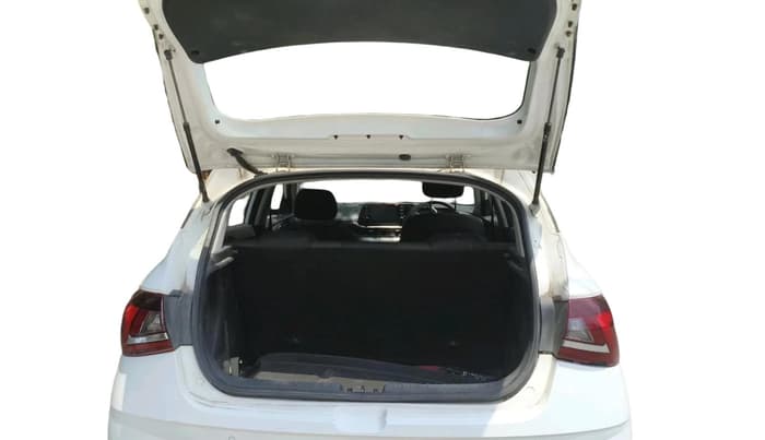2022 Hyundai NEW I20 SPORTZ 1.2 MT, Petrol, Manual, 44,096 km, exterior