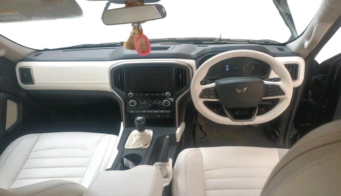 2025 Mahindra SCORPIO-N Z4 DIESEL MT 2WD 7 STR (E), Diesel, Manual, 25,288 km, interior