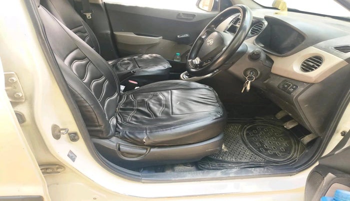 2016 Hyundai Xcent BASE 1.2, CNG, Manual, 92,708 km, interior