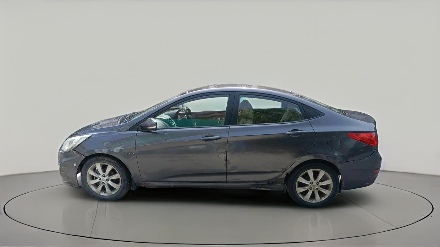2011 Hyundai Verna FLUIDIC 1.6 VTVT SX, Petrol, Manual, 1,35,292 km, exterior