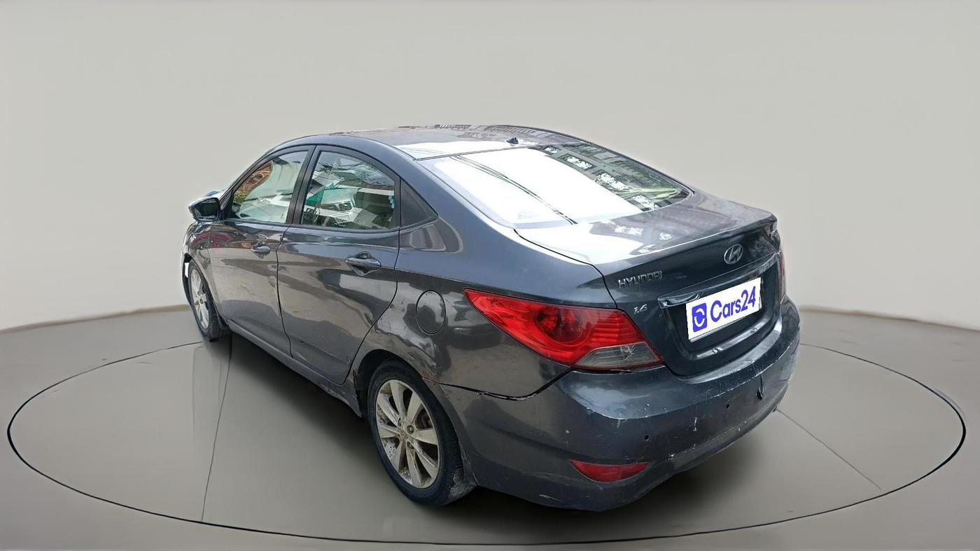 2011 Hyundai Verna FLUIDIC 1.6 VTVT SX, Petrol, Manual, 1,35,292 km, exterior