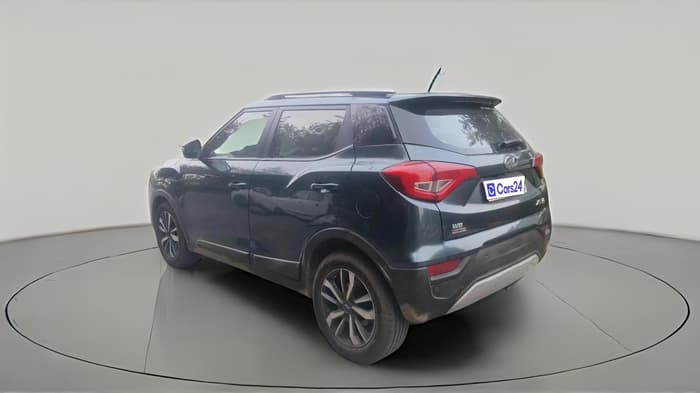 2019 Mahindra XUV300 W8 (O) 1.5 DIESEL AMT, Diesel, Automatic, 1,05,653 km, exterior