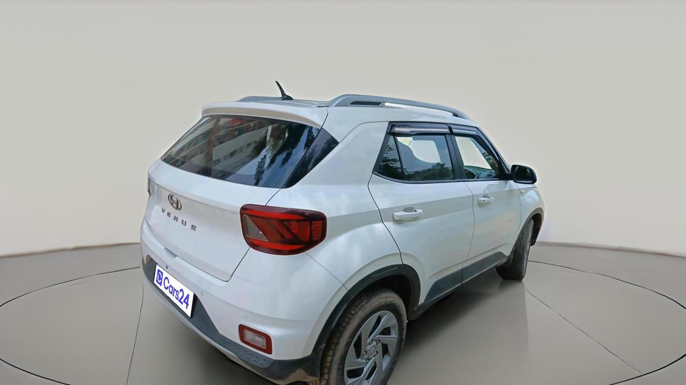 2020 Hyundai VENUE S 1.2, Petrol, Manual, 56,832 km, exterior