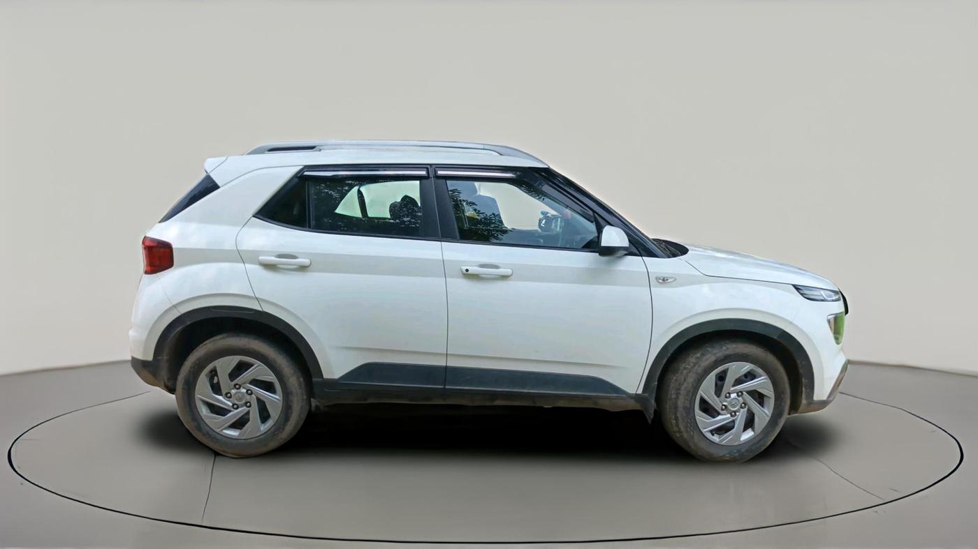 2020 Hyundai VENUE S 1.2, Petrol, Manual, 56,832 km, exterior