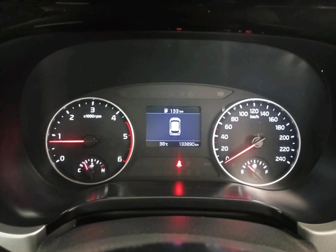 2019 KIA SELTOS HTK PLUS 1.5, Petrol, Manual, 1,33,890 km, interior
