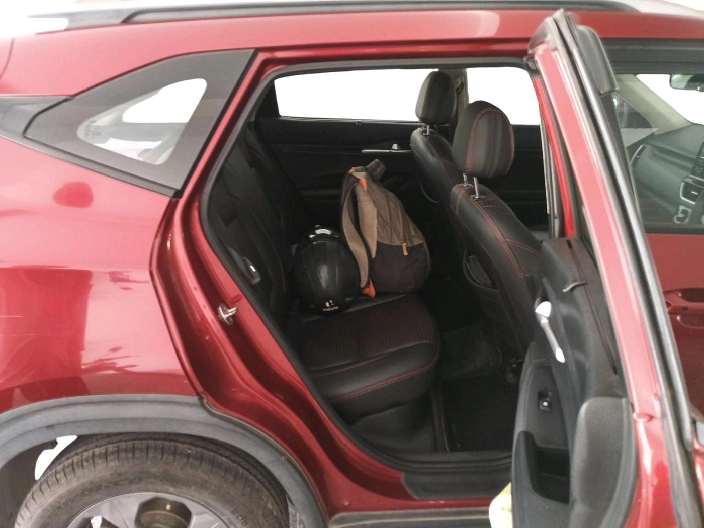 2019 KIA SELTOS HTK PLUS 1.5, Petrol, Manual, 1,33,890 km, interior
