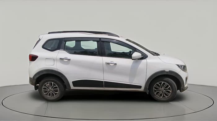 2019 Renault TRIBER RXZ, Petrol, Manual, 50,255 km, exterior