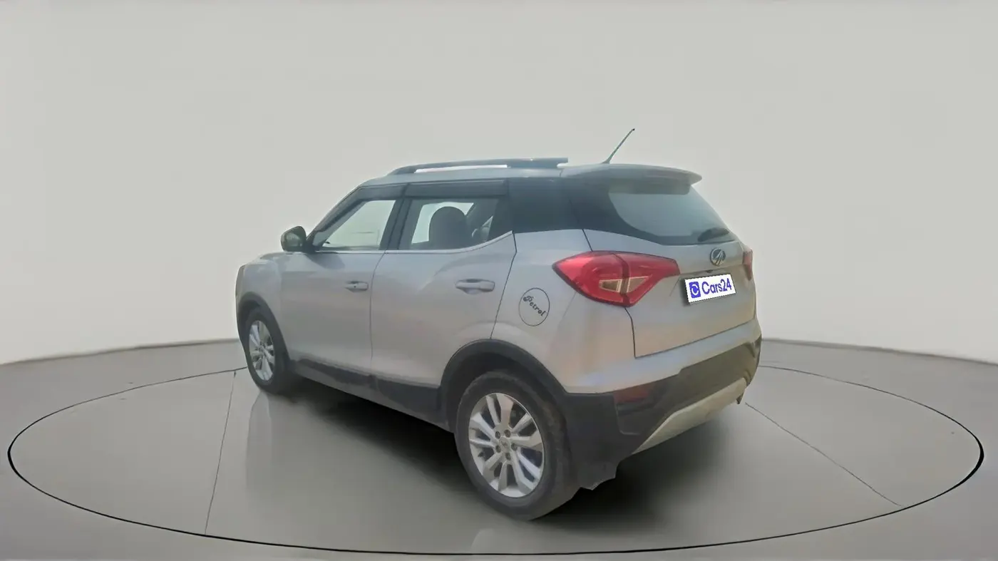 2020 Mahindra XUV300 W8 1.2 PETROL, Petrol, Manual, 1,40,704 km, exterior