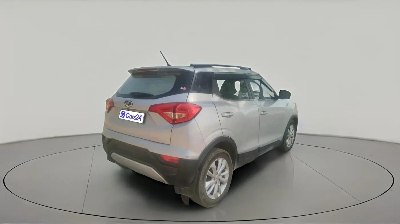 2020 Mahindra XUV300 W8 1.2 PETROL, Petrol, Manual, 1,40,704 km, exterior