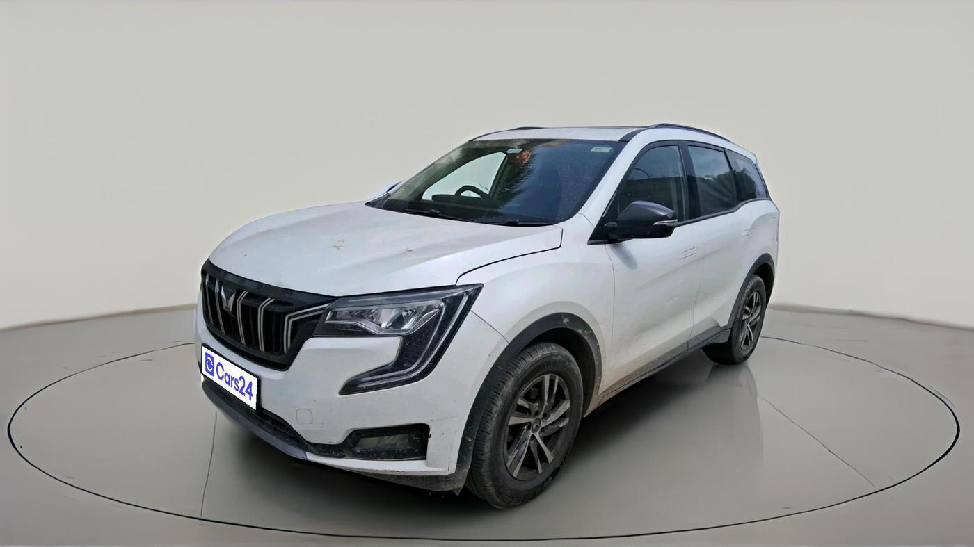 2023 Mahindra XUV700 AX 5 D MT 7 STR, Diesel, Manual, 28,577 km, exterior