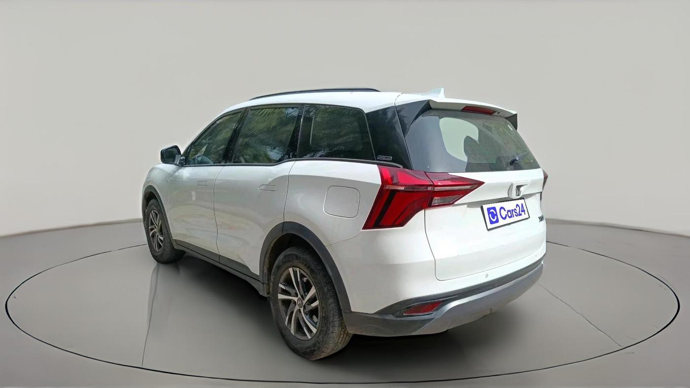 2023 Mahindra XUV700 AX 5 D MT 7 STR, Diesel, Manual, 28,577 km, exterior