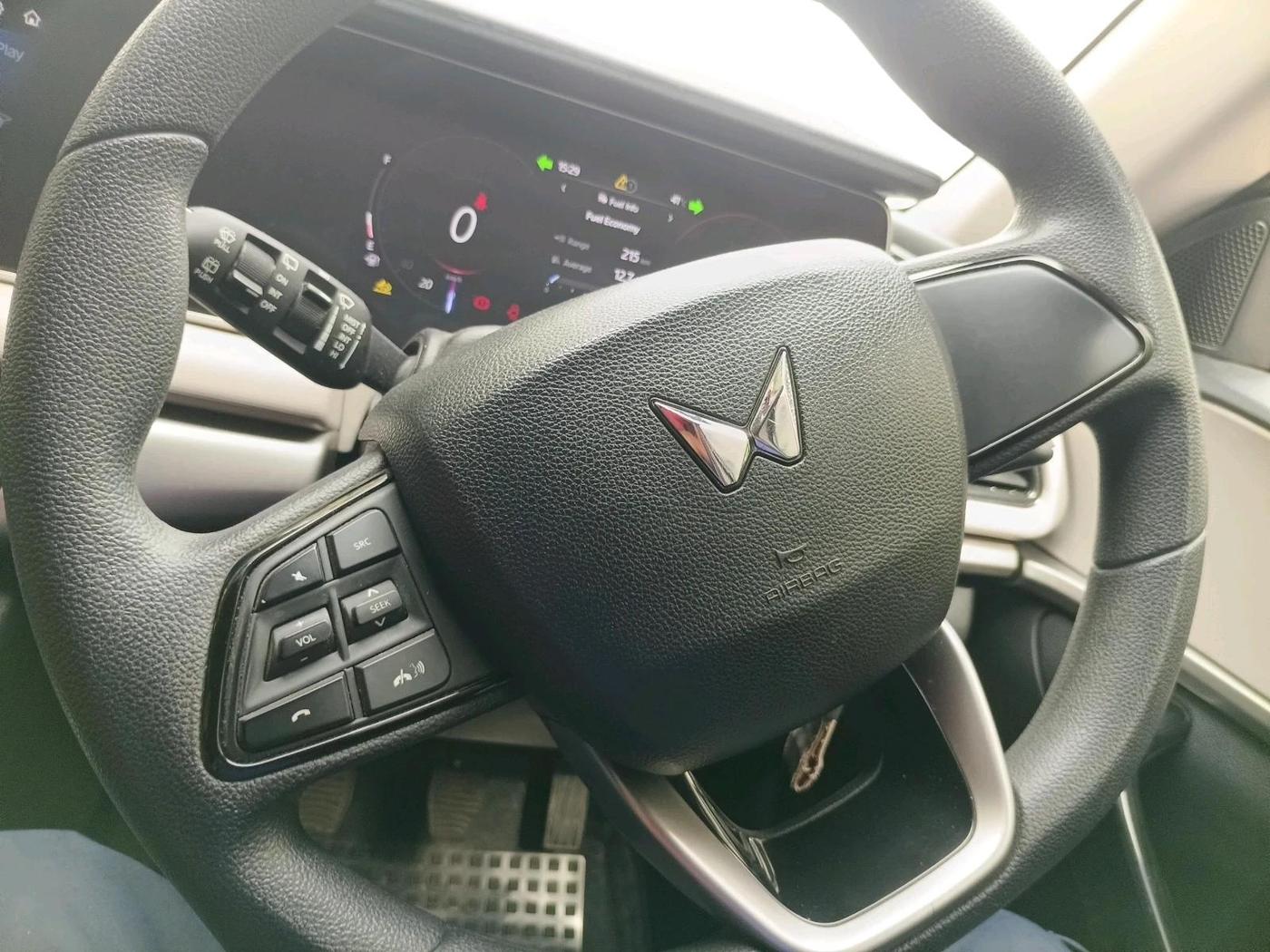 2023 Mahindra XUV700 AX 5 D MT 7 STR, Diesel, Manual, 28,577 km, interior