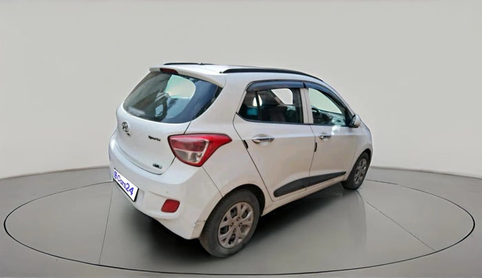 2015 Hyundai Grand i10 SPORTZ 1.2 KAPPA VTVT, CNG, Manual, 1,21,713 km, exterior