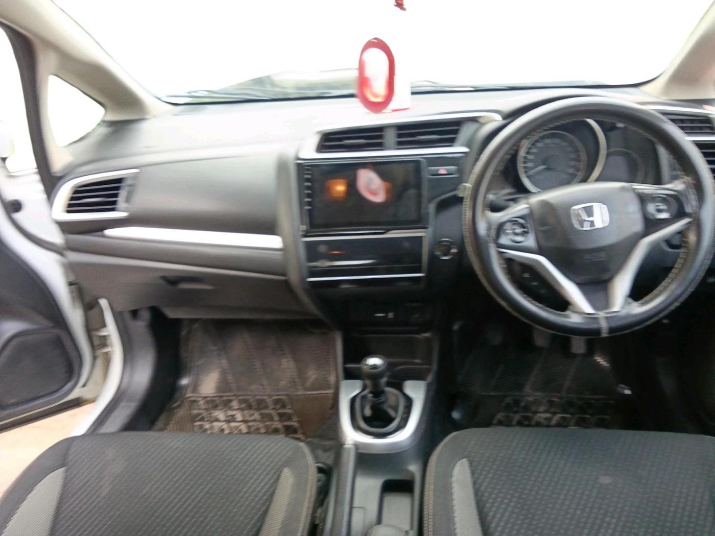 2018 Honda WR-V 1.5L I-DTEC VX MT, Diesel, Manual, 1,00,199 km, interior