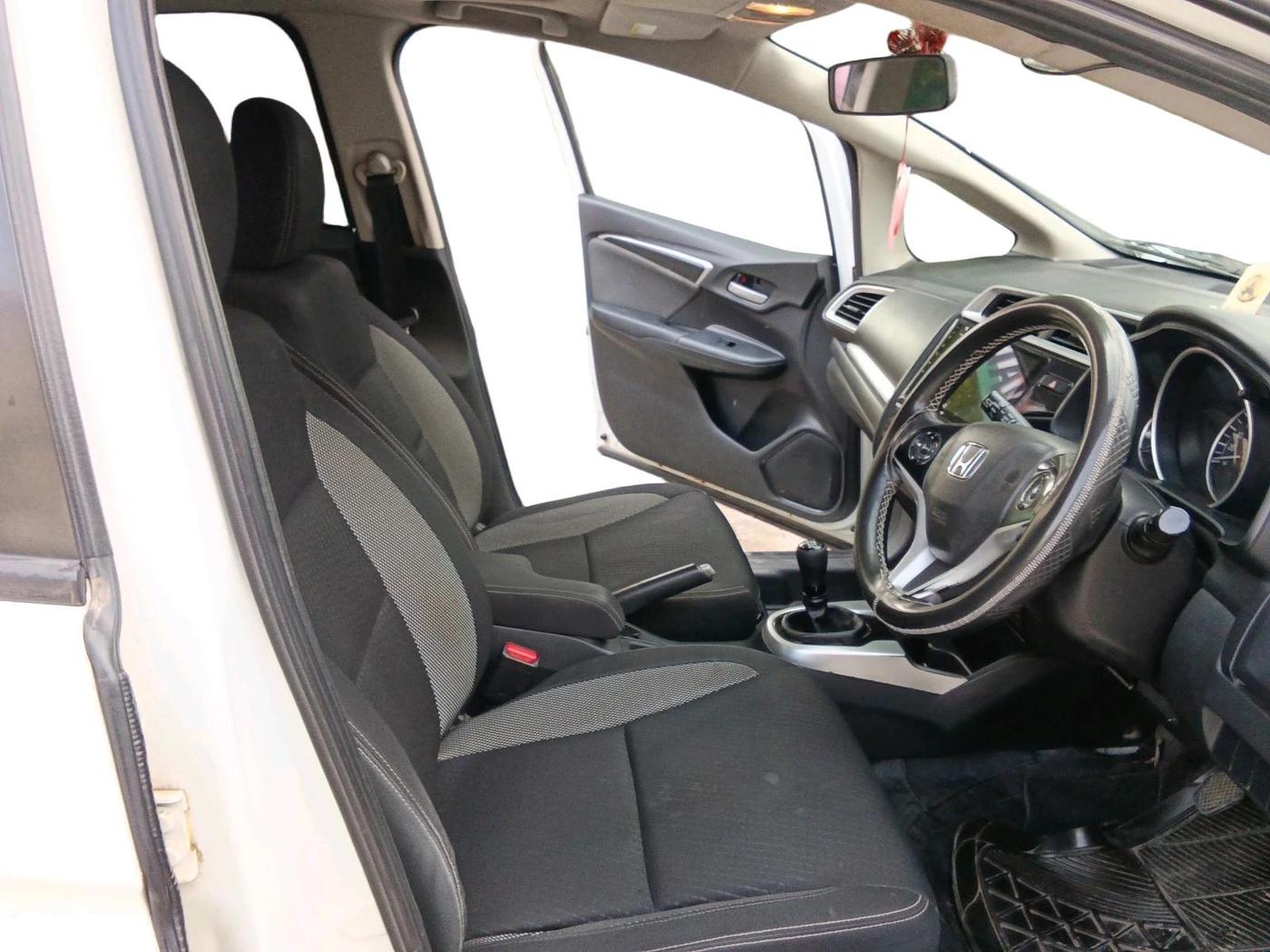 2018 Honda WR-V 1.5L I-DTEC VX MT, Diesel, Manual, 1,00,199 km, interior