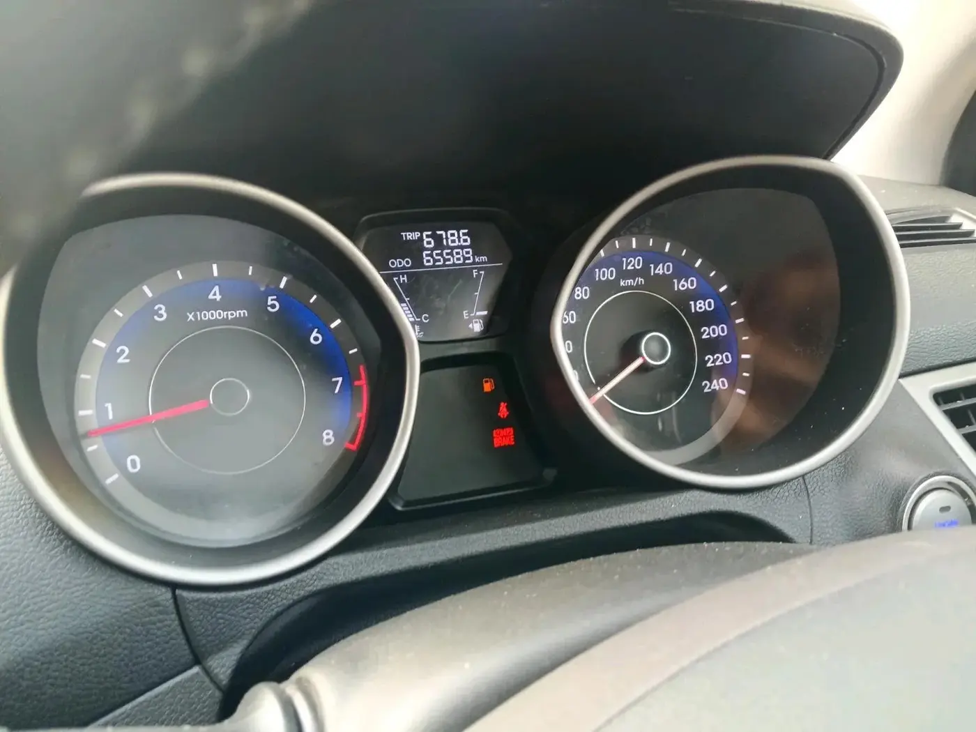 2016 Hyundai New Elantra 1.8 S VTVT, Petrol, Manual, 65,589 km, interior