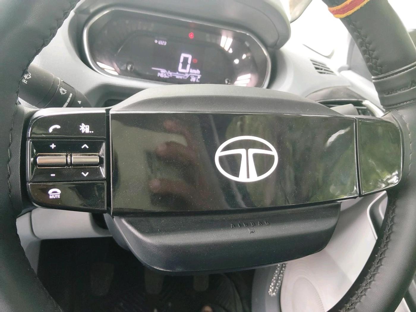 2025 Tata Tiago XT PETROL, Petrol, Manual, 1,465 km, interior