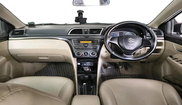2017 Maruti Ciaz SIGMA DIESEL 1.3, Diesel, Manual, 1,03,570 km, interior