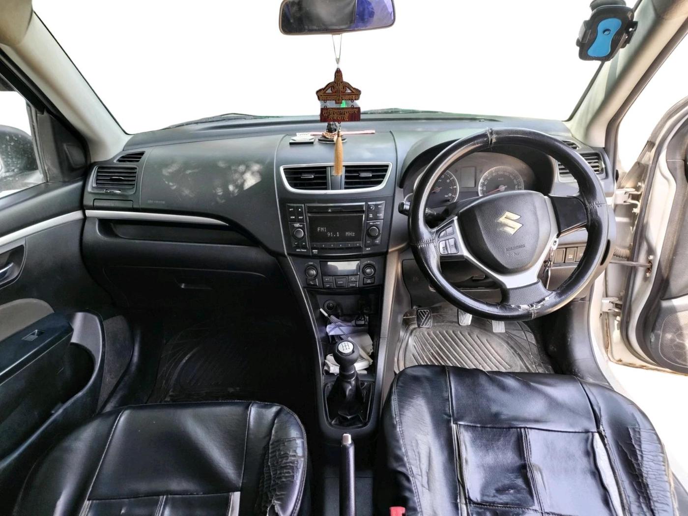 2011 Maruti Swift ZXI, Petrol, Manual, 1,84,042 km, interior
