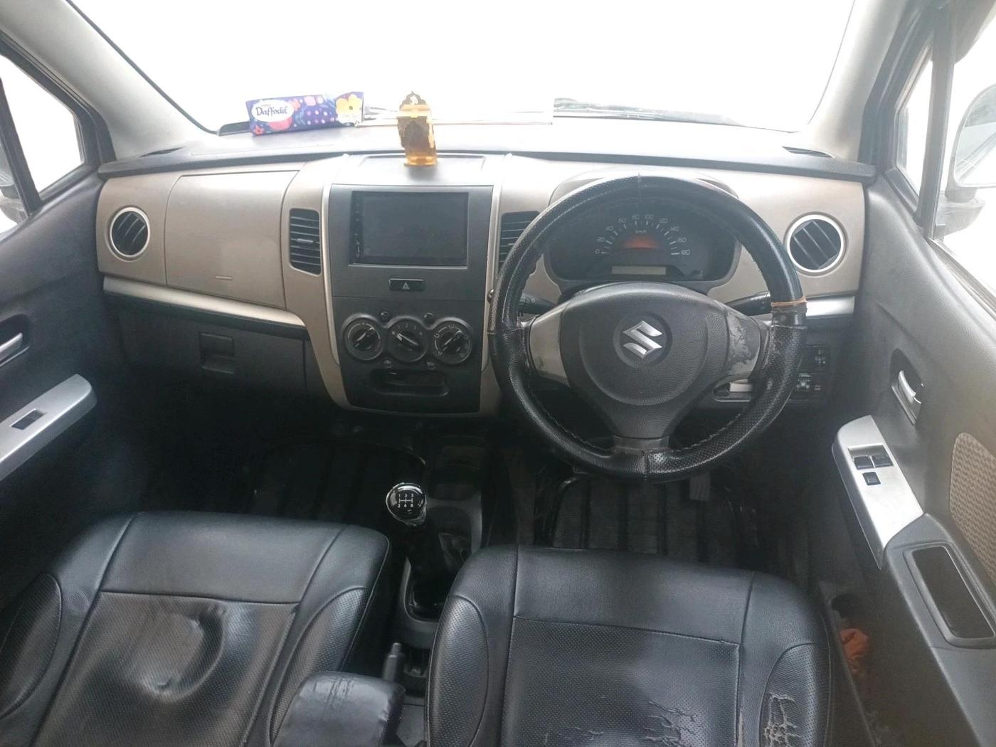 2016 Maruti Wagon R 1.0 LXI, CNG, Manual, 64,493 km, interior