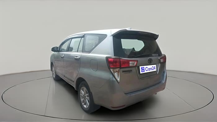 2017 Toyota Innova Crysta 2.4 VX 8 STR, Diesel, Manual, 1,13,996 km, exterior