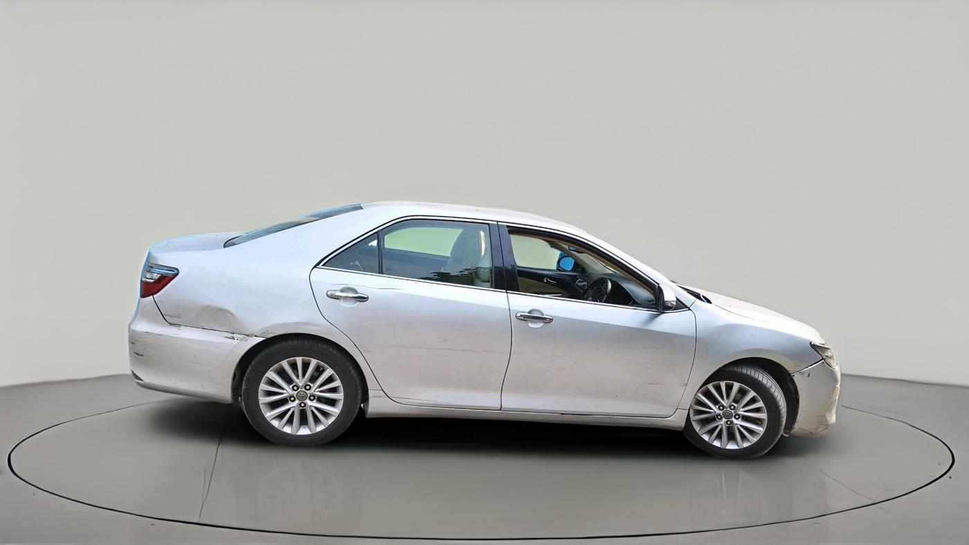 2015 Toyota Camry HYBRID, Hybrid, Automatic, 2,63,972 km, exterior