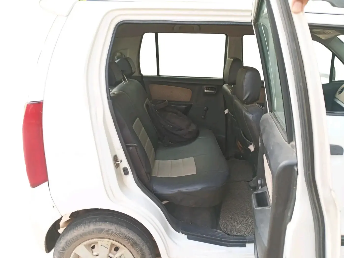 2017 Maruti Wagon R 1.0 LXI CNG, CNG, Manual, 1,35,943 km, interior
