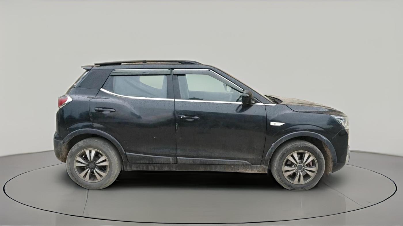 2019 Mahindra XUV300 W6 1.5 DIESEL, Diesel, Manual, 73,983 km, exterior