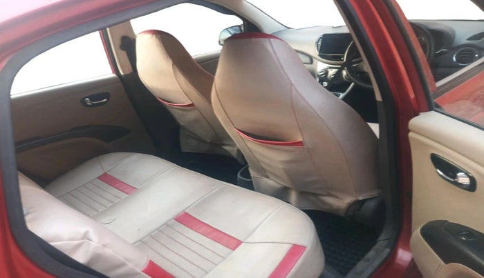 2013 Hyundai i10 MAGNA 1.1, CNG, Manual, 1,11,197 km, interior