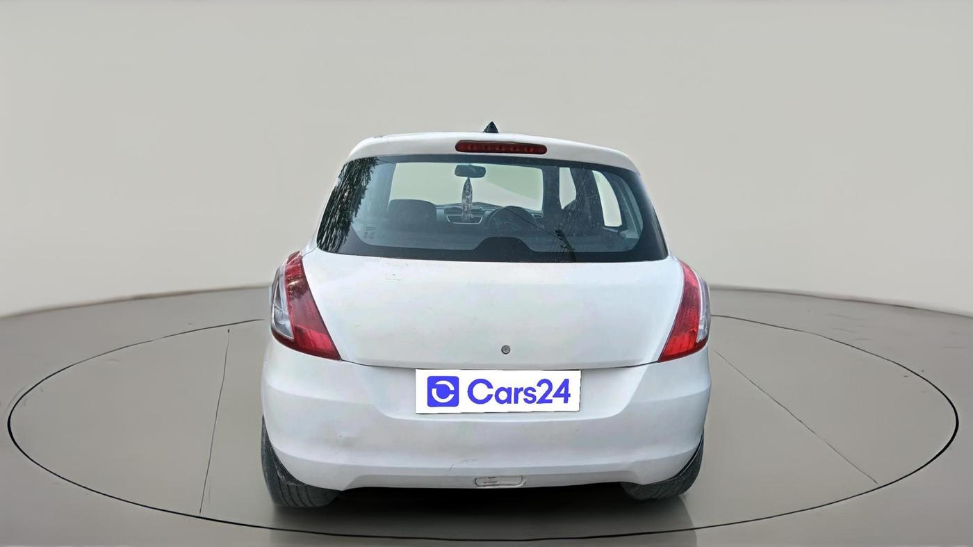 2015 Maruti Swift LXI, CNG, Manual, 1,04,031 km, exterior