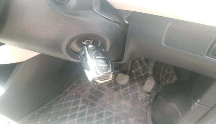 2021 Nissan MAGNITE XE, Petrol, Manual, 30,500 km, interior