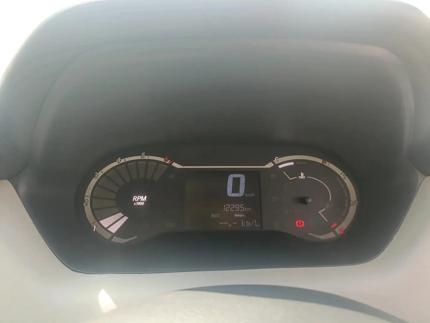 2021 Nissan MAGNITE XE, Petrol, Manual, 30,500 km, interior