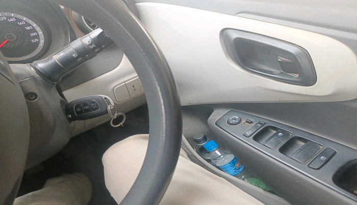 2022 Hyundai AURA S 1.2 CNG, CNG, Manual, 1,19,298 km, interior