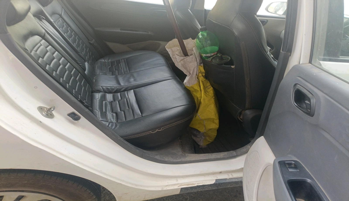 2022 Hyundai AURA S 1.2 CNG, CNG, Manual, 1,19,298 km, interior