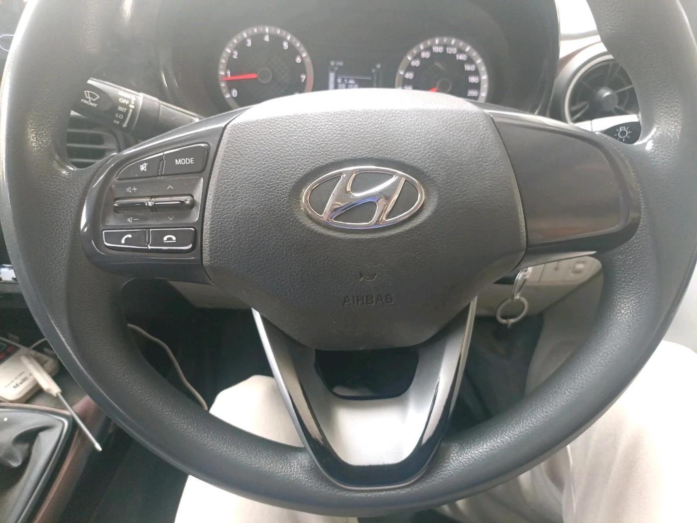 2022 Hyundai AURA S 1.2 CNG, CNG, Manual, 1,19,298 km, interior