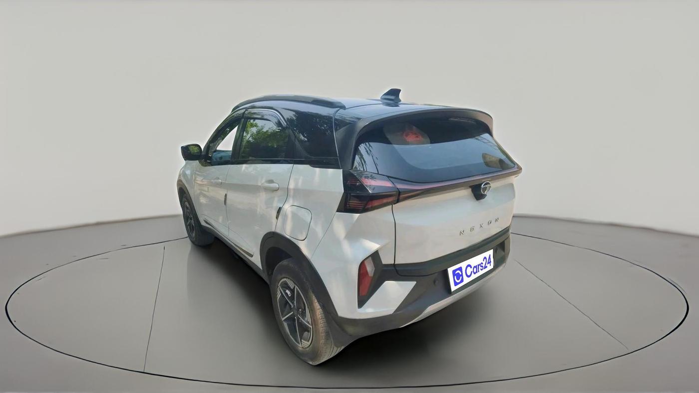 2023 Tata NEXON FEARLESS + AMT DUAL TONE 1.5 DIESEL, Diesel, Automatic, 47,820 km, exterior