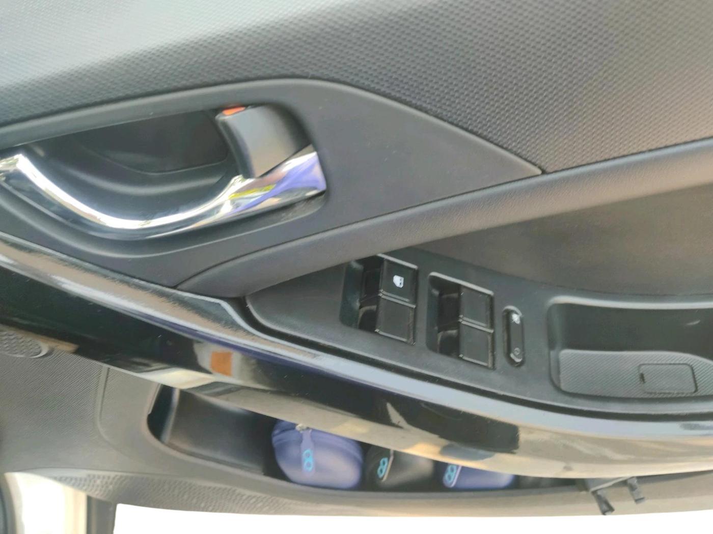 2023 Tata NEXON FEARLESS + AMT DUAL TONE 1.5 DIESEL, Diesel, Automatic, 47,820 km, interior