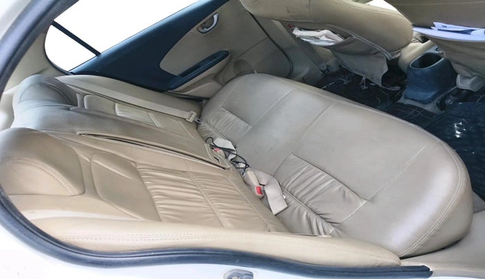 2015 Honda Amaze 1.2L I-VTEC VX, CNG, Manual, 1,17,394 km, interior