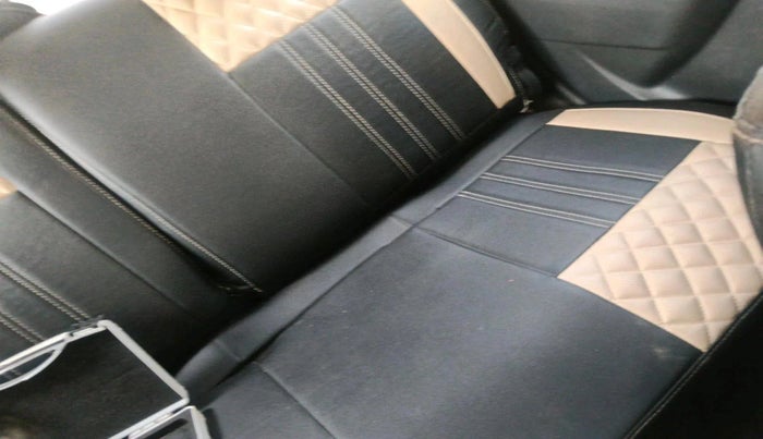 2011 Maruti Wagon R 1.0 LXI, Petrol, Manual, 1,30,099 km, interior