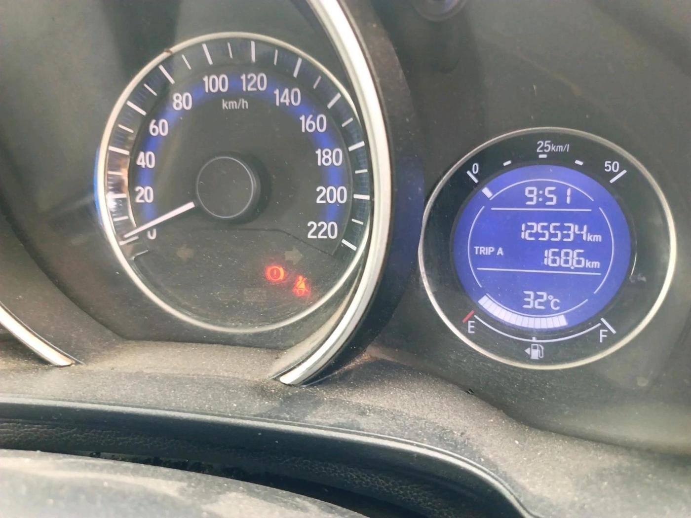 2017 Honda WR-V 1.5L I-DTEC VX MT, Diesel, Manual, 1,25,534 km, interior