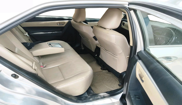 2016 Toyota Corolla Altis VL CVT PETROL, Petrol, Automatic, 1,10,011 km, interior